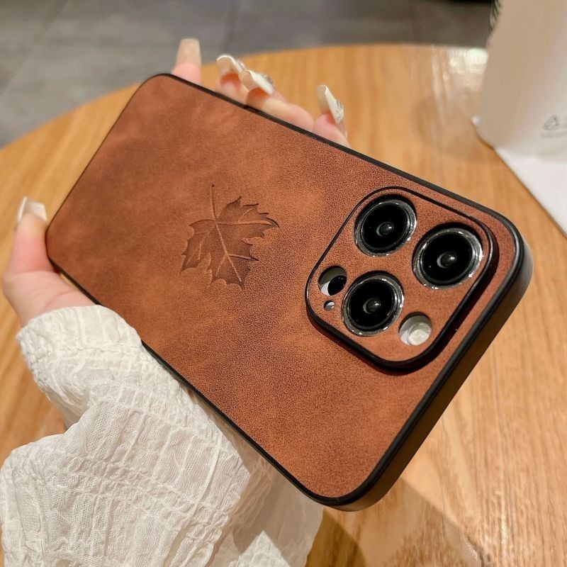 Luxury Matte Maple Leaf รูปแบบหนังสําหรับiPhone 15 14 13 12 11 Promax 14 15 Plus X XS XR Max PUธุรกิจกันกระแทกกันชนปกหลัง