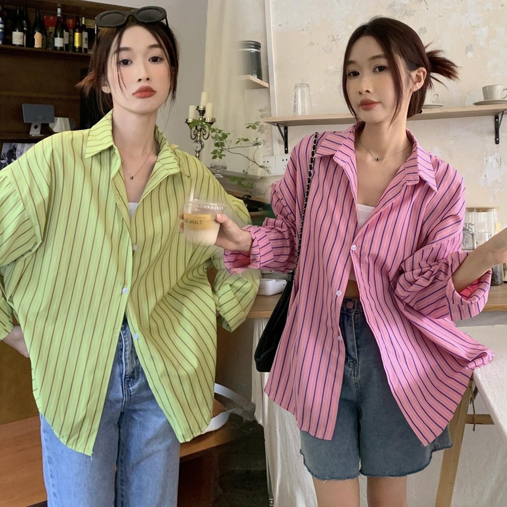 KOKO W400 เสื้อเชิ้ตลายทางผู้หญิง แฟชั่น เสื้อสีชมพูแขนยาว เสื้อลำลอง ใหม่หลวมสไตล์เกาหลีเสื้อบางป้องกันแสงแดด