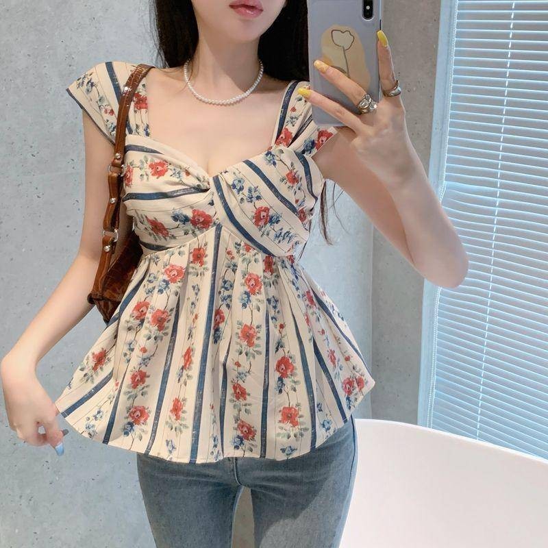 ฤดูร้อนสไตล์ใหม่ฝรั่งเศสย้อนยุคออกแบบซอกเสื้อดอกไม้ผู้หญิงฤดูร้อนสแควร์คอแขนกุดเสื้อกั๊กด้านบน