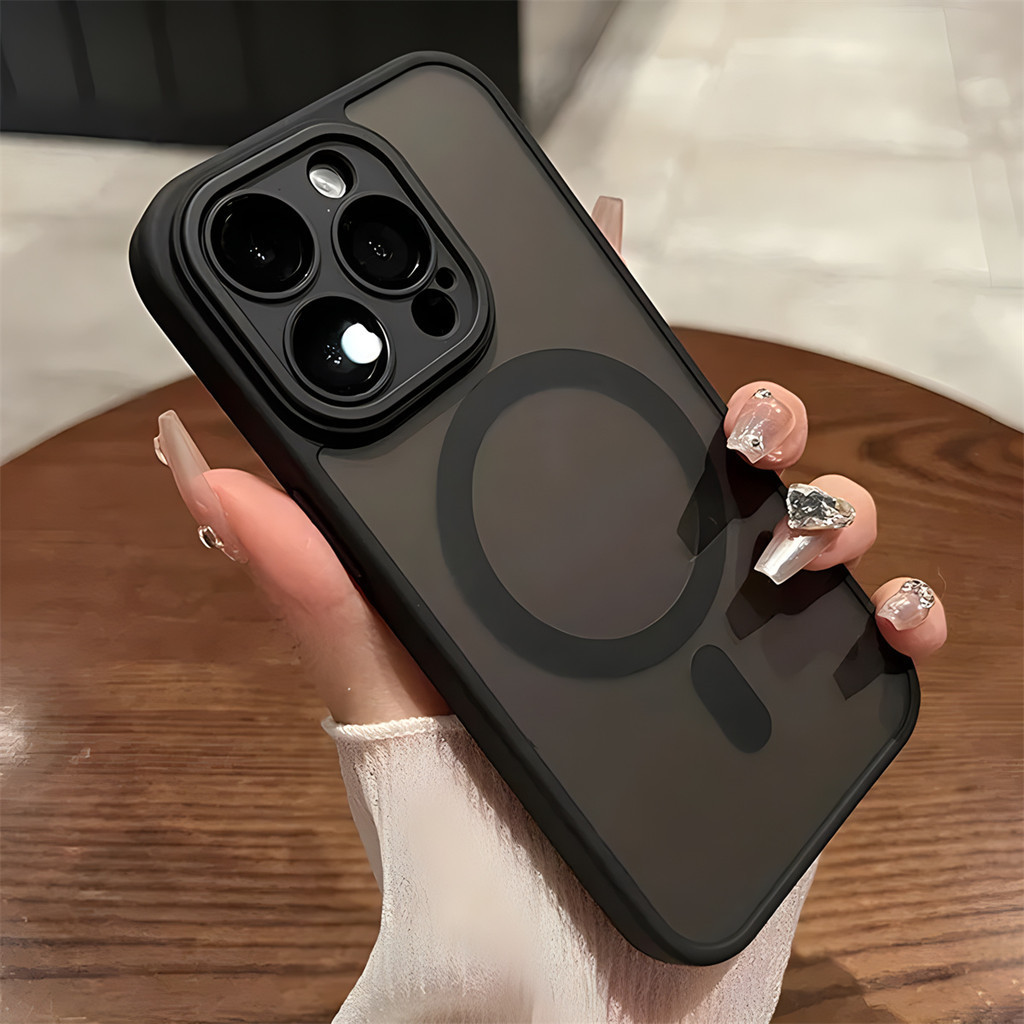 Magnetic Luxury Matteโปร่งแสงเกราะกันกระแทกสําหรับiPhone 16 15 Pro Max 14 13 12 11 Pro Max 15 16 Plus Hard Cover