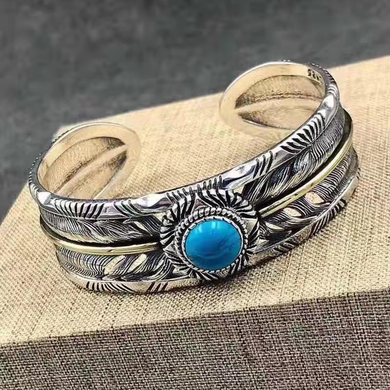 Kaohsiung Feather Turquoise เปิดสร้อยข้อมือ Misty Rain ที่ไม่ซ้ํากัน Retro Distressed Line สร้อยข้อมือผู้ชายผู้หญิง