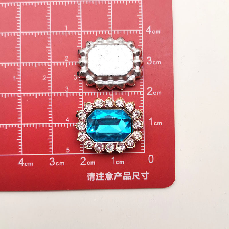 10ชิ้นที่มีสีสันสไตล์ชาแนลสแควร์พีชหัวใจเพชรอัญมณีอุปกรณ์พลาสติก ทําเอง เคสโทรศัพท์กิ๊บเครื่องประดับหลุมรองเท้าสติก - รูปที่ 3