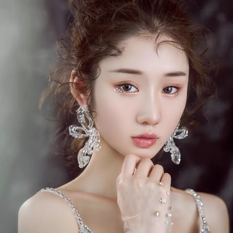 1 คู่ High end Baroque Bow Retro อะคริลิคโปร่งใสต่างหูสไตล์โอ้อวด