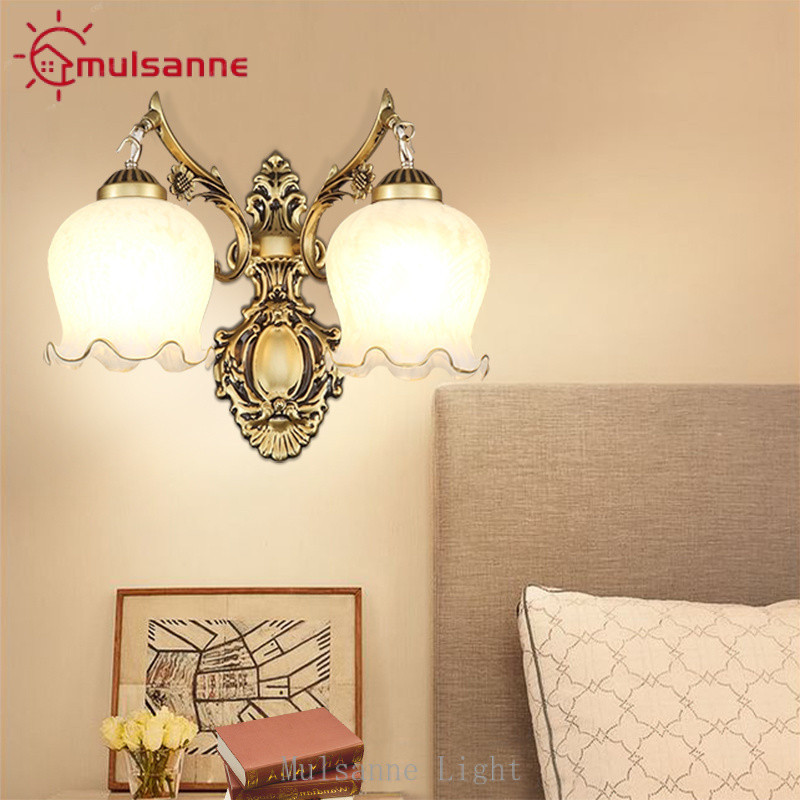 สไตล์ยุโรปโคมไฟติดผนังห้องนั่งเล่นพื้นหลังผนังโคมไฟตกแต่งห้องนอนโคมไฟข้างเตียงวินเทจโคมไฟติดผนังทางเดินโคมไฟบรอนซ์ทางเดินโคมไฟ