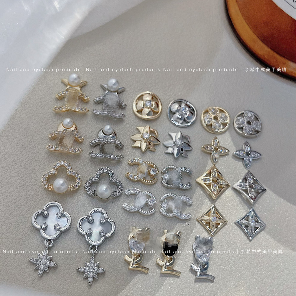 {เพชรแต่งเล็บมุกคุณยายฟริติลลารี่หอม}❀Koli Luxury Bow 18k ทองแดงฝังเพทายประกายเครื่องประดับ diy UP!ดอกไม้แบรนด์ใหญ่เต็มเพชรจี้สวมใส่สําเร็จรูปเล็บแพทช์วัสดุต่อ