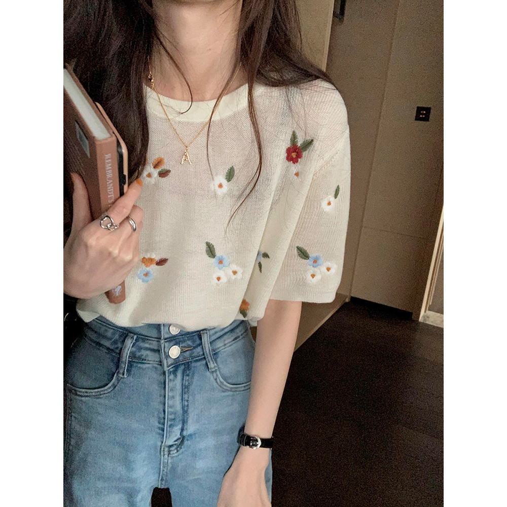 เสื้อกันหนาวแขนสั้น แบบเกาหลี ปักดอกไม้ขนาดเล็ก ไซส์หลวมรอบคอ เหมาะสำหรับฤดูใบไม้ผลิ ใหม่สำหรับหญิง 