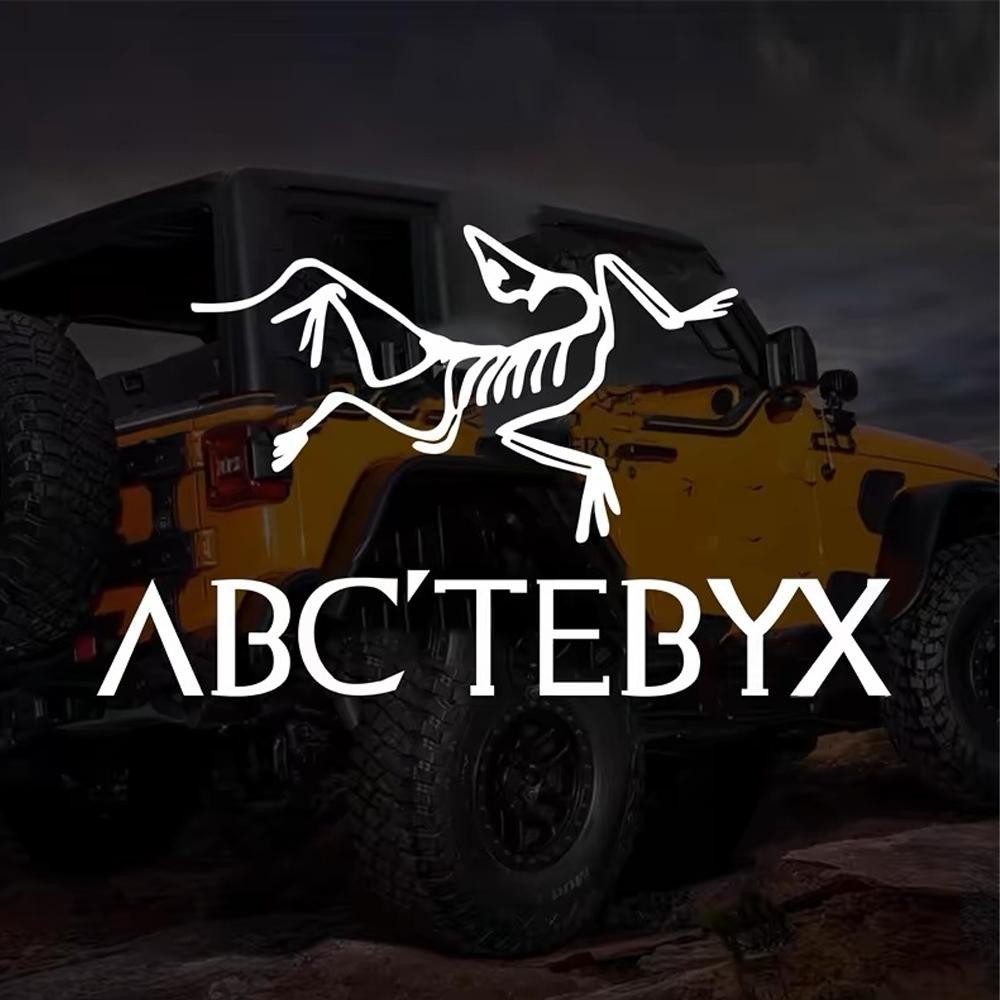 Arcteryx สติกเกอร์สะท้อนแสง ทรงสามเหลี่ยม กันน้ํา สําหรับติดตกแต่งกระจกหน้ารถยนต์