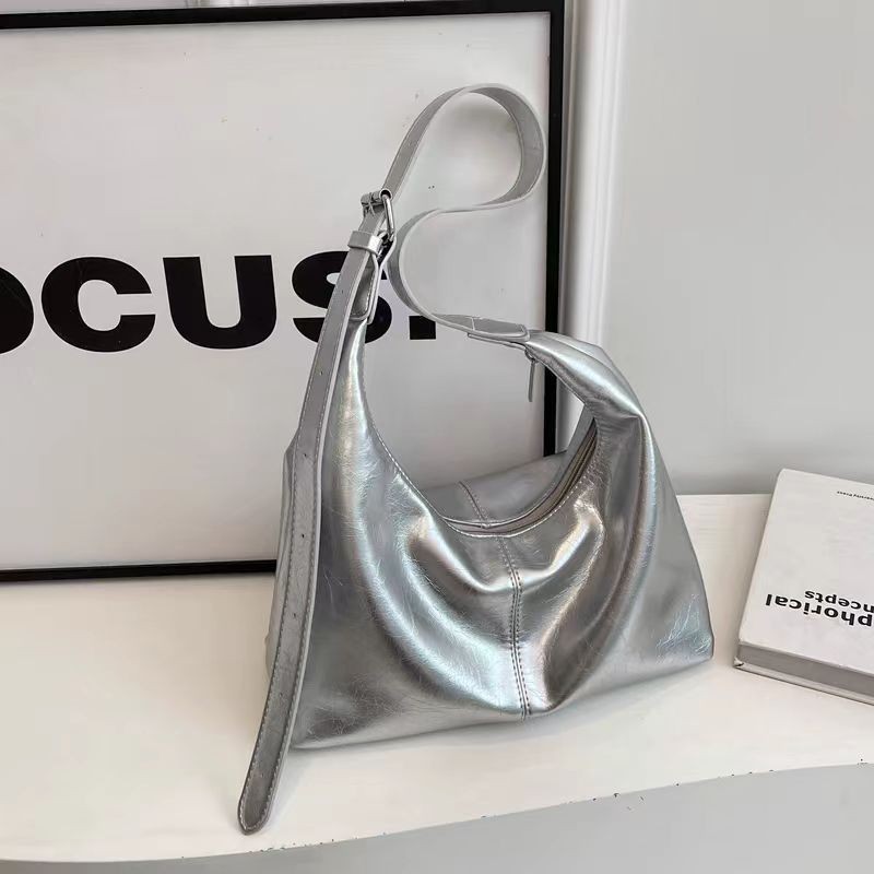 Casual Soft Surface Large-ความจุกระเป๋าหญิง 2024 แฟชั่นสไตล์ใหม่ Commuter ไหล่ Tote Bag All-Match Cross-Body Bucket Bag