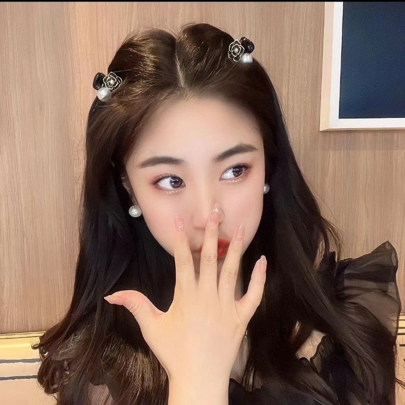 (2 ชิ้น) กิ๊บติดผมขนาดเล็กเกาหลีสําหรับผมหัก 2024 กิ๊บติดผมเจ้าหญิงใหม่ Ins กิ๊บติดผม Camellia หมวก