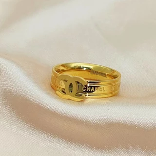 HT High-End Titanium Steel Double c Letter แหวนผู้ชายผู้หญิงสแตนเลสเครื่องประดับยอดนิยม