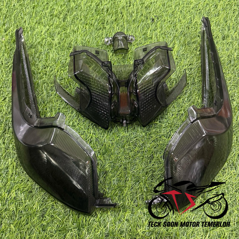 TAIL LAMP COVER LAMPU BELAKANG (FUTURE CARB) (Tinted/Smoke) Honda Future125 Future125