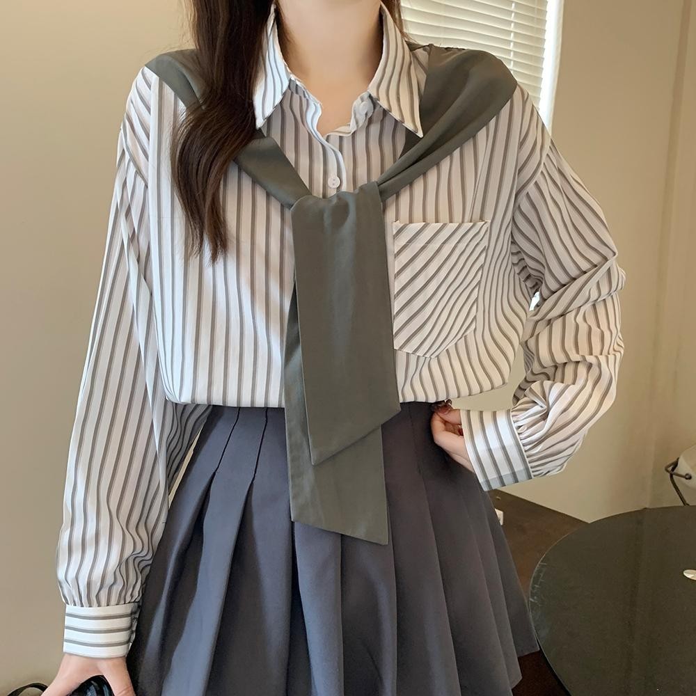 mimi&didi.เสื้อเชิ้ตแขนยาวลายทางแฟชั่นผู้หญิง Office ปกPOLO ผ้าคลุมไหล่ปลอมทรงหลวมมีกระเป๋า สไตล์เกาหลี#W334