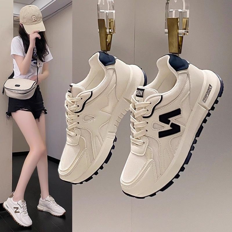 <48 ชั่วโมง การจัดส่ง> รองเท้าผ้าใบผู้หญิง ฤดูใบไม้ผลิใหม่สไตล์ Super Hot All-Match Anti-slip Casual รองเท้าผู้หญิง Soft Sole น้ําหนักเบาวิ่งรองเท้าสีขาว ราคา ถูกที่สุด ดีลบีเคเค แกลเลอรีภาพที่ 2