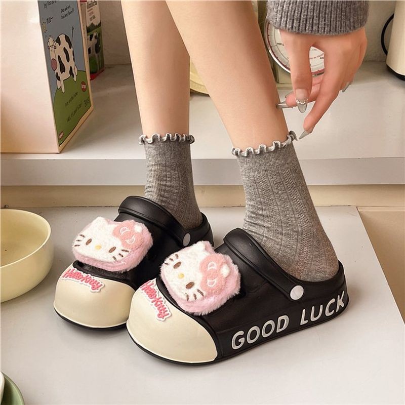 Stridiball ฤดูใบไม้ผลิใหม่ Hello Kitty Hole รองเท้าผู้หญิงยาง Sole Pu พื้นผิวรองเท้าแตะปิดนิ้วเท้า