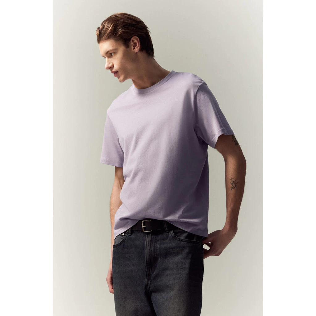 H&M(เอชแอนด์เอ็ม) เสื้อยืดคอกลมทรงปกติ ผู้ชาย 0685816_8