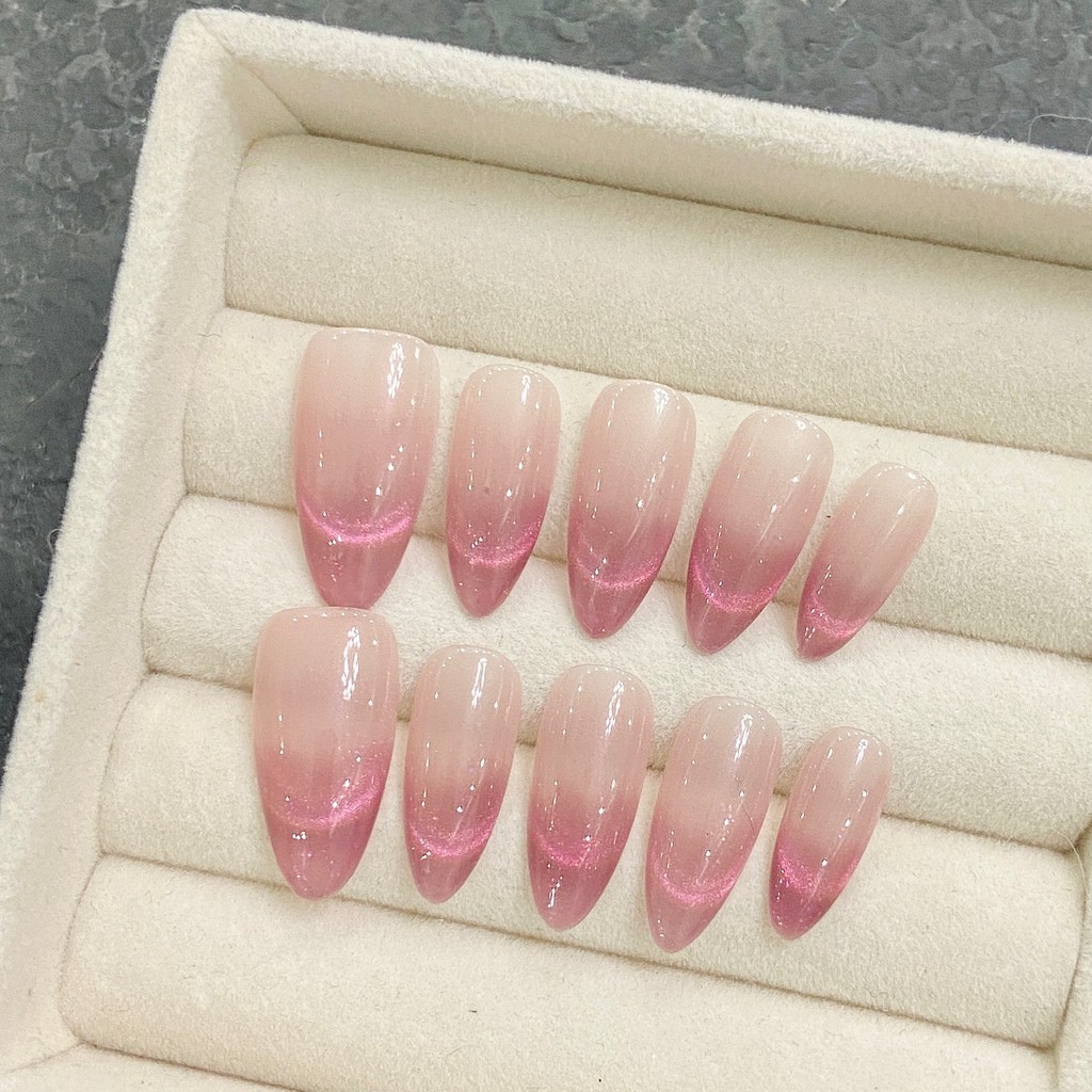 HANDMADEArtificial Nail Dopamine Gradient Cat Eye Almond Phototherapy Nails เล็บปลอมเล็บนํากลับมาใช้