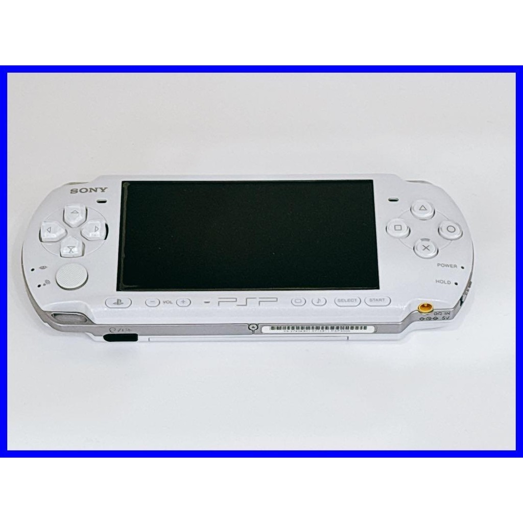 [มือสอง] PSP 3000 body สีขาว พร้อม AC Adapter 