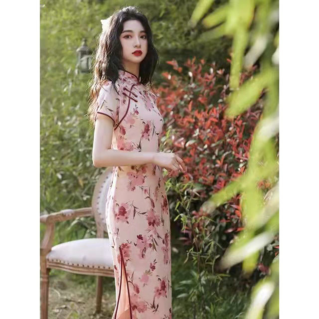 ชุดเดรสกี่เพ้า ความยาวปานกลาง ลายดอกไม้ สีชมพู แฟชั่นฤดูร้อน สไตล์จีนเรโทร สําหรับเด็กผู้หญิง 2024