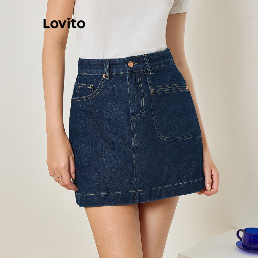Lovito กระโปรงยีนส์ผู้หญิง มีกระเป๋า มีกระดุม สีพื้น สไตล์ลำลอง L83ED228