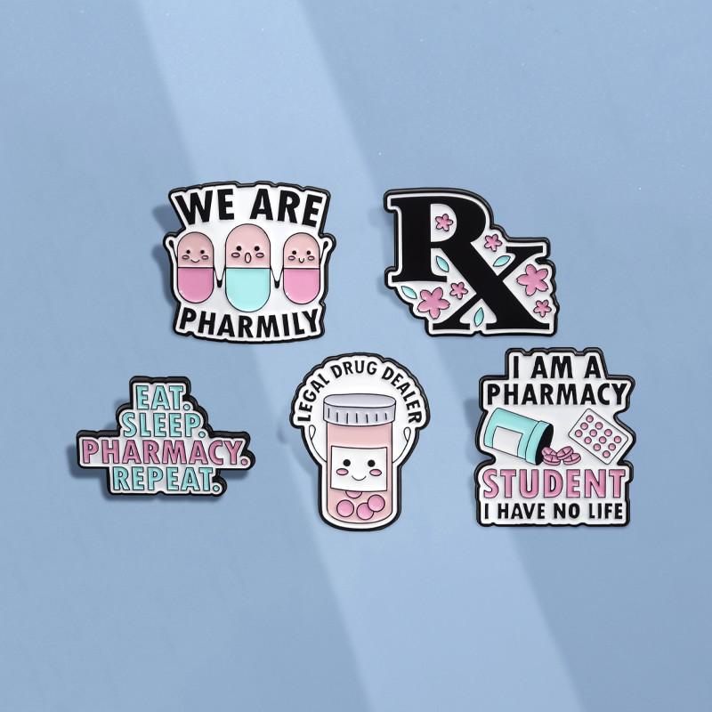 Creative Pill Capsules Pins เข็มกลัด Medical Pharmacy เข็มกลัดการ์ตูนข้อความ Pin Lapel Badges เครื่องประดับของขวัญสําหรับเพื่อน