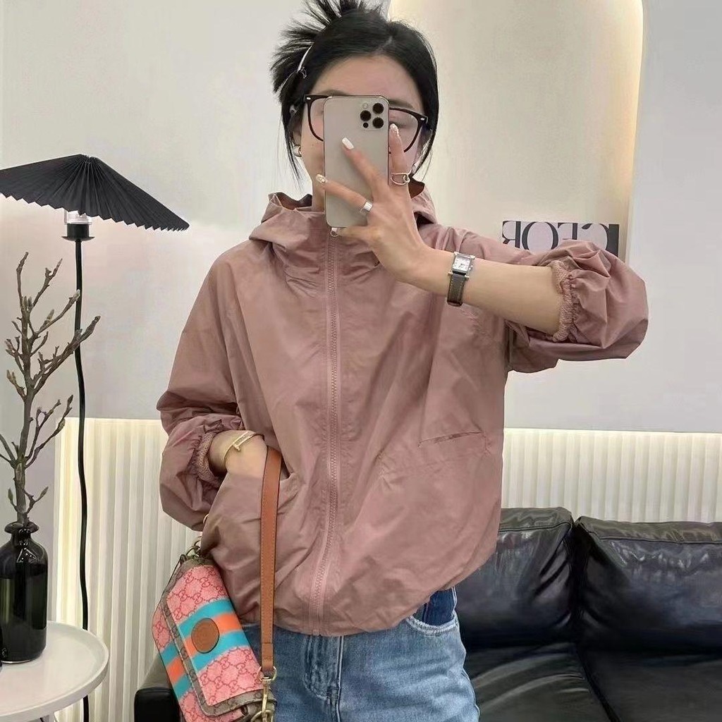 เสื้อแจ็คเก็ตมีฮู้ดผู้หญิงซิปคู่หลวมสบาย ๆ เสื้อแจ็คเก็ตป้องกันแสงแดดด้านบน #u3768