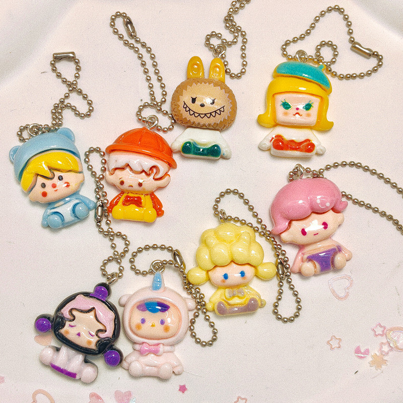 Labubu Key Chain กระเป๋านักเรียนจี้ Little Red Book การ์ตูนเดียวกันน่ารักแฟนของขวัญ