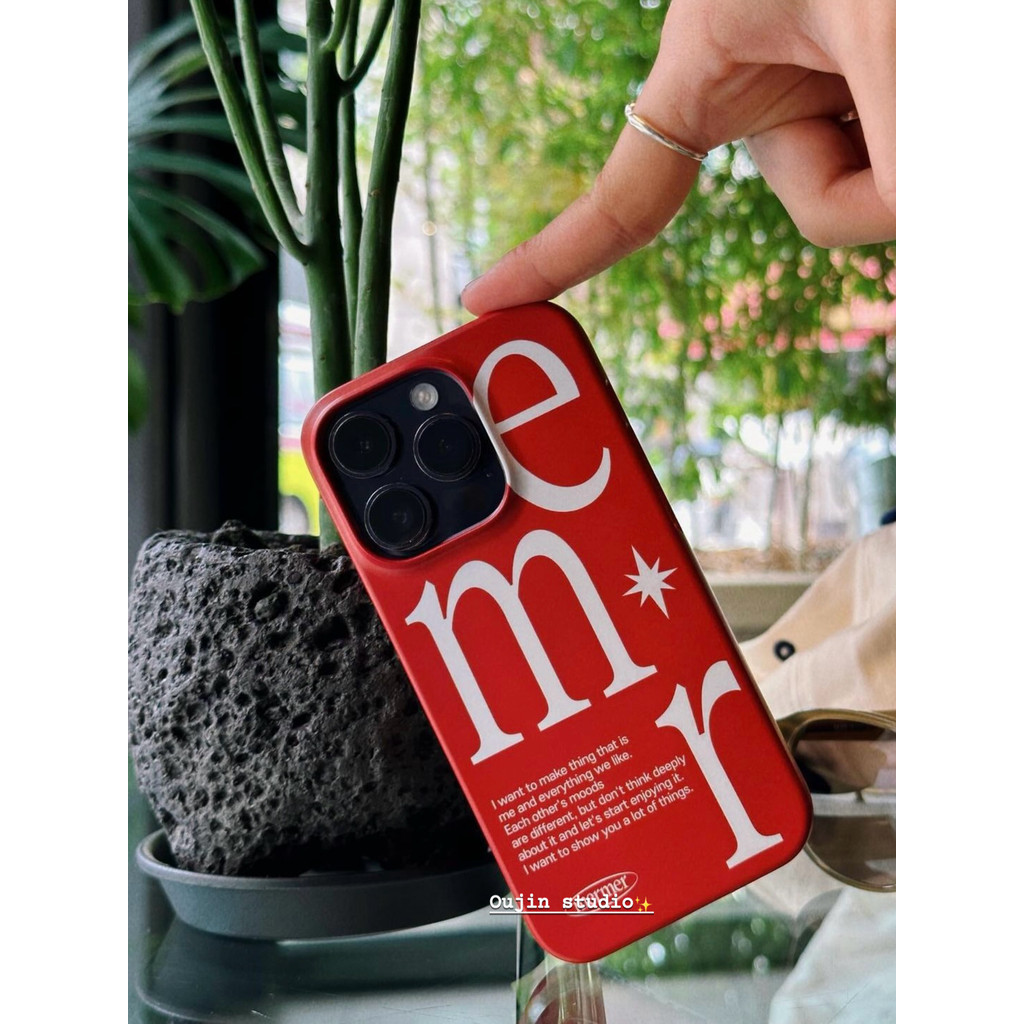 Ins Niche High-End Temperament Textureสีแดงด้านล่างภาษาอังกฤษฟิล์มเคสโทรศัพท์เหมาะสําหรับ15Promax/14 Hard Case 15pro/14promax/13สไตล์ใหม่11