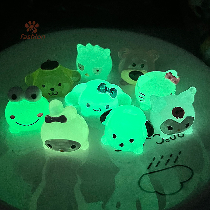[แฟชั่น] Luminous Sanrio Key Chain การ์ตูน Kuromi Melody Hello Kitty Cinnamoroll จี้ Bell Key แหวนกระเป๋าเป้สะพายหลัง Ch รถกระเป๋าตกแต่ง {TH}