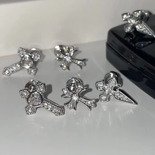 We Flower 1PC Punk Shining คริสตัลไทเทเนียมเหล็ก Cross สกรูต่างหูผู้หญิงผู้ชาย Hypoallergenic Ear Studs เครื่องประดับ