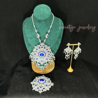 ชุดสร้อยคอสีเงิน ประดับพลอยขาว เครื่องประดับชุดไทยสวมใส่วันล…