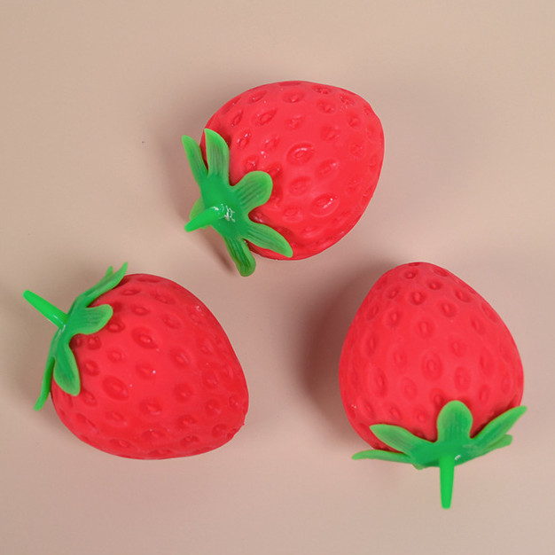 สเตอเบอรี่ สกุชชี่ สกุชชี่สตรอเบอร์รี่ ของเล่น ยืดได้บีบได้หดได้ สตรอเบอร์รี่บีบ เล่นคลายเครียด บีบมือเสริมพัฒนาการ