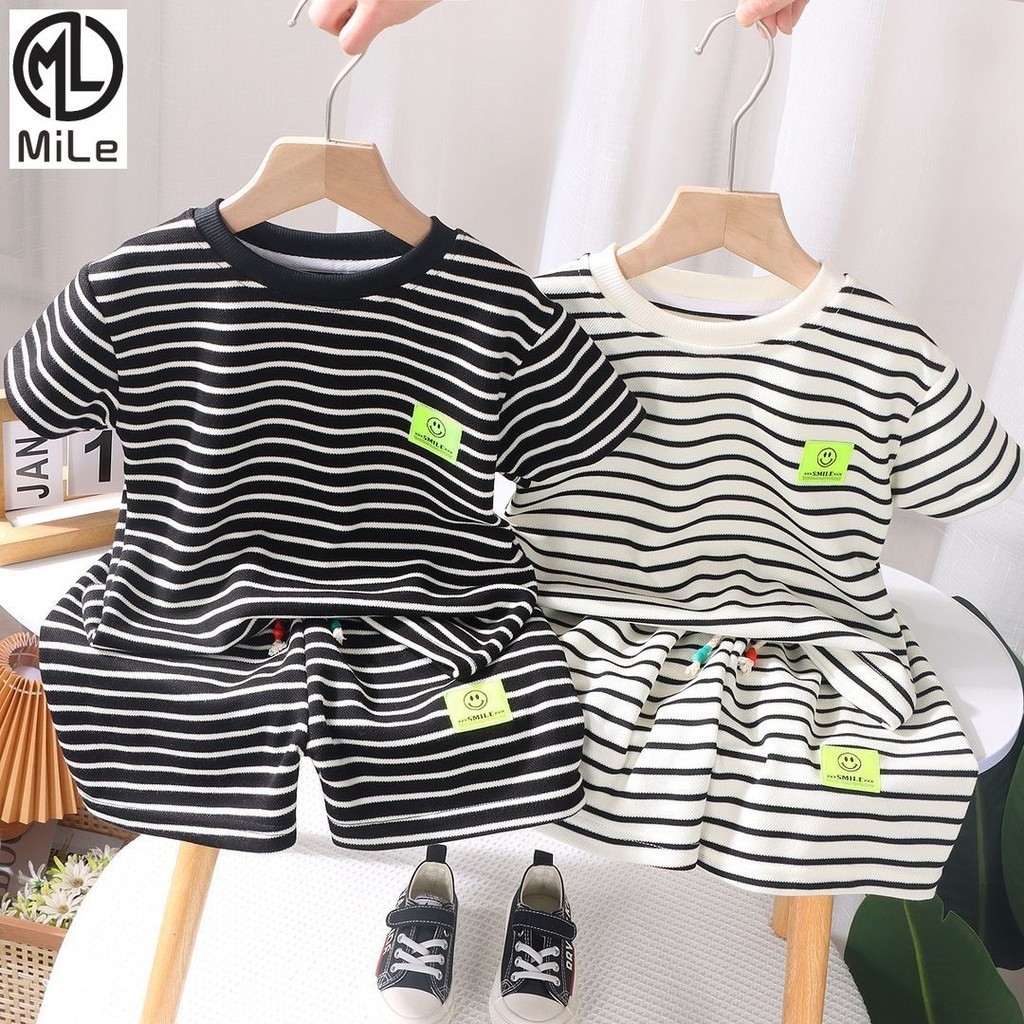 [ML] เสื้อยืดแขนสั้น กางเกงขาสั้น ลายทาง ขนาดเล็ก 80-150 ซม. แฟชั่นฤดูร้อน สําหรับเด็กผู้ชาย และเด็กผู้หญิง