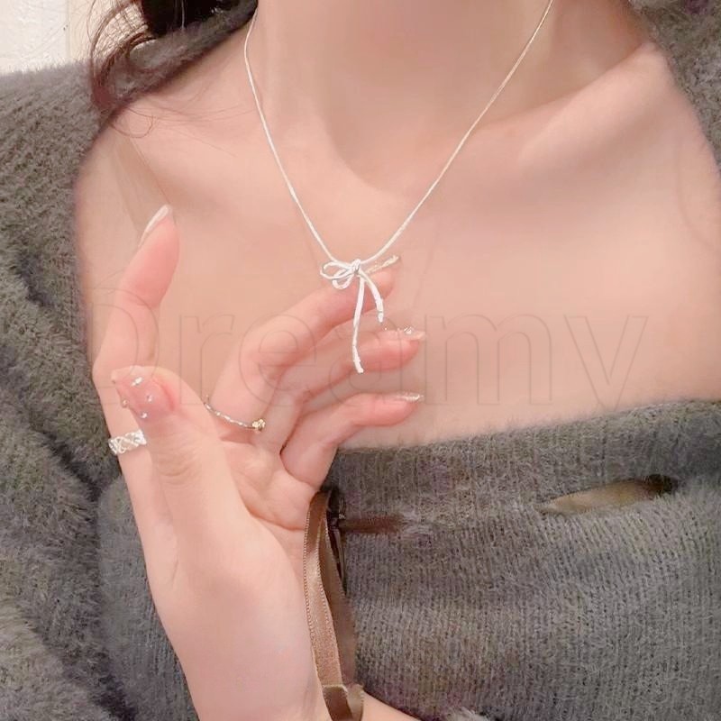 สร้อยคอโช้คเกอร์ ประดับโบว์ - สร้อยคอเงิน - โซ่กระดูกไหปลาร้า - สําหรับผู้หญิง - หรูหรา, หรูหรา, หวาน - โซ่จี้ผีเสื้อ - เครื่องประดับแฟชั่น ปาร์ตี้ ของขวัญ - เครื่องประดับอินเทรนด์