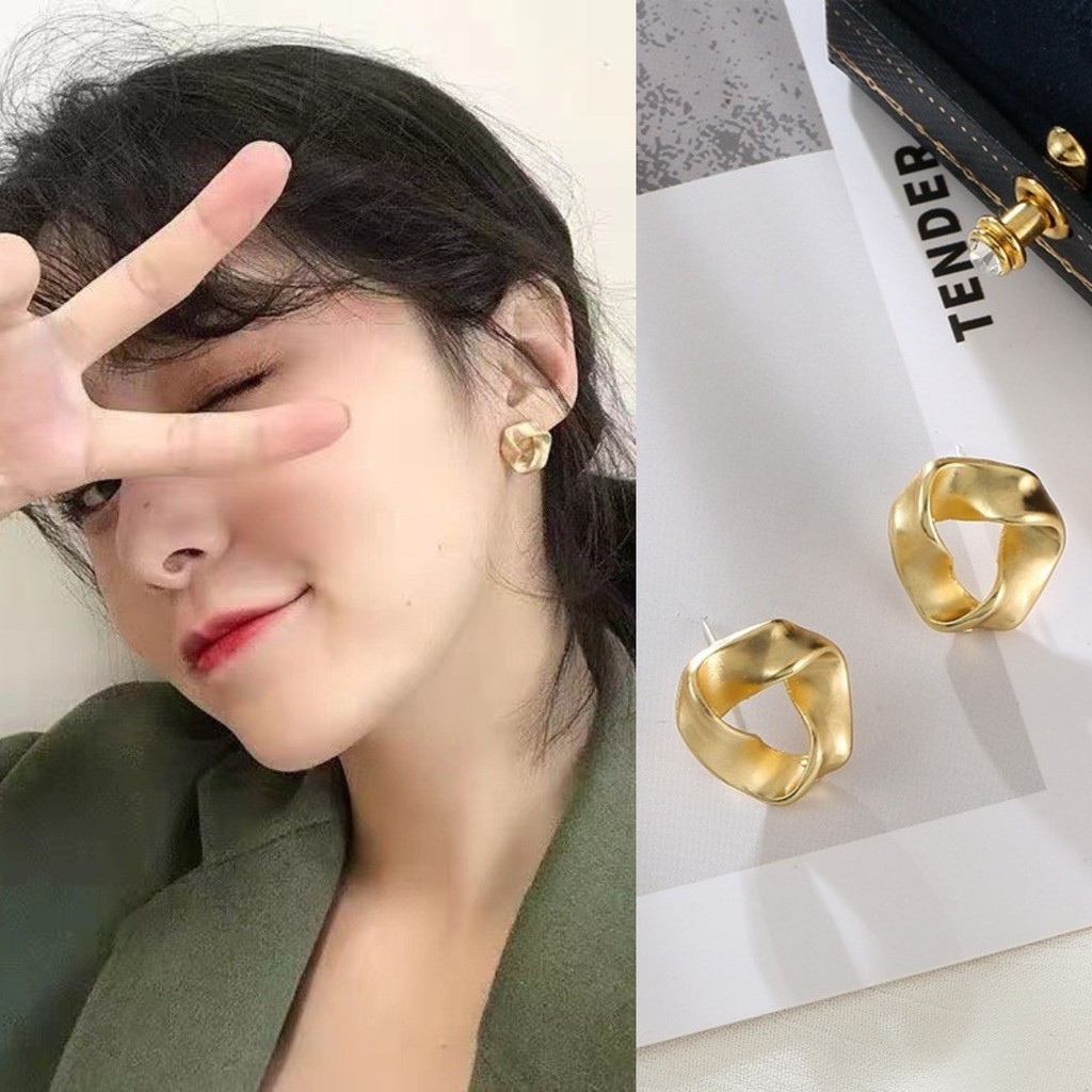 Jojo COCO Matte Gold แผ ่ นกันยุงต ่ างหู Elegant สไตล ์ เกาหลีผู ้ หญิงเครื ่ องประดับ
