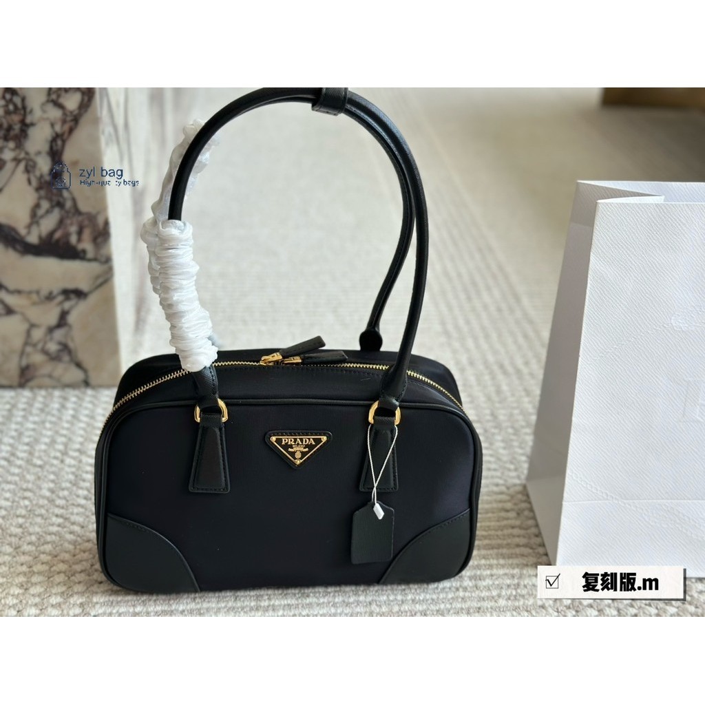 P-hobo กระเป๋าถือสตรีใหม่ กระเป๋าใต้วงแขน แฟชั่นช้อปปิ้ง (พร้อมกล่อง)