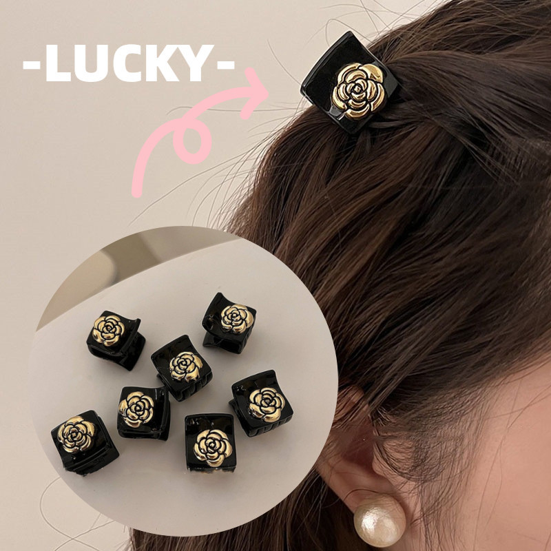 2024 สไตล์ใหม่เกาหลีรุ่นสีดํา Golden Camellia กิ๊บติดผมสาว Niche High-End เครื่องประดับผมหรูหรา