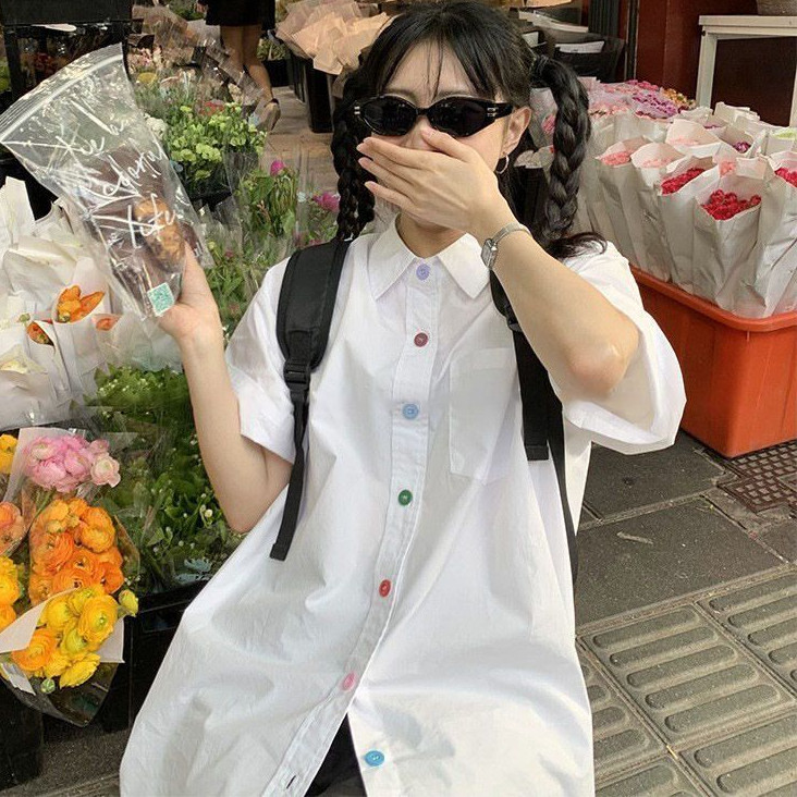 Laterme เสื้อเชิ้ตแขนสั้นสีขาวฤดูร้อน สำหรับผู้หญิง ปุ่มสี น่ารัก