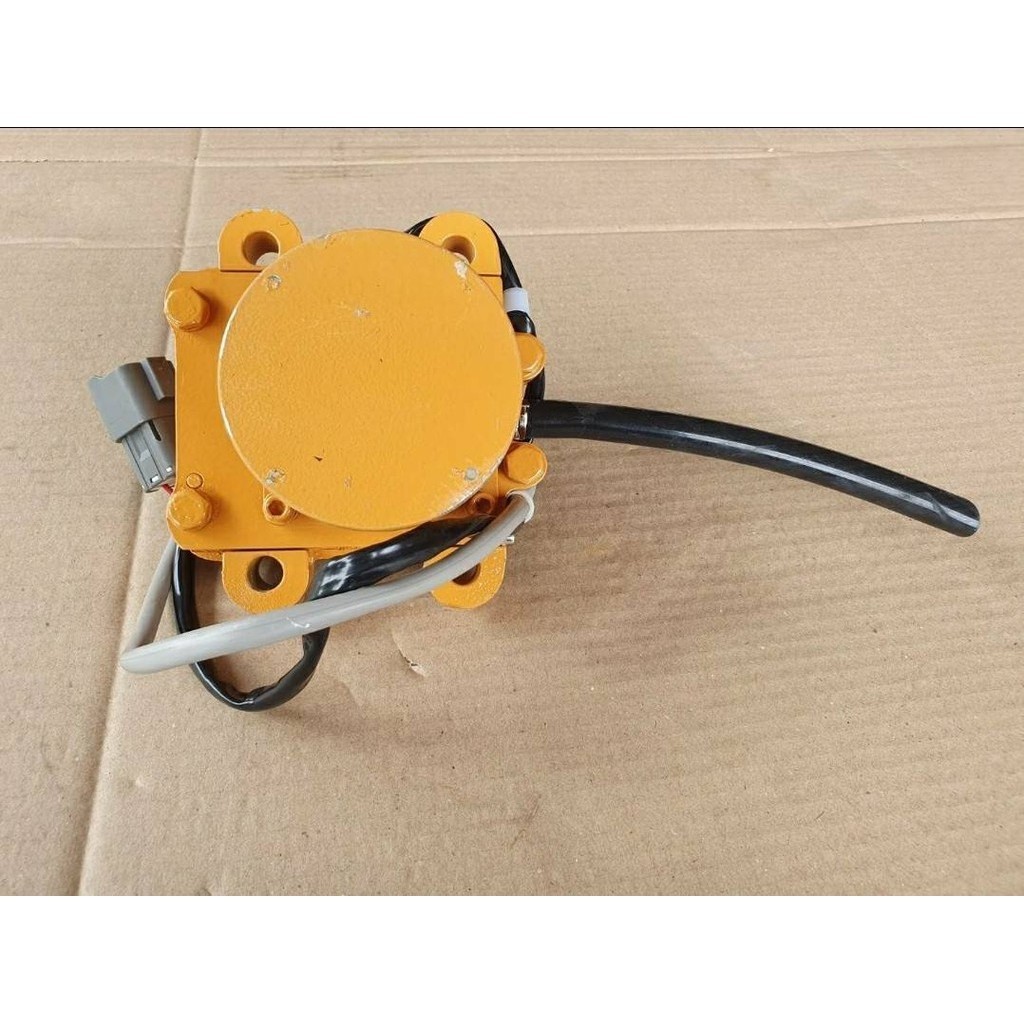 มอเตอร์คันเร่ง KOMATSU PC200-5