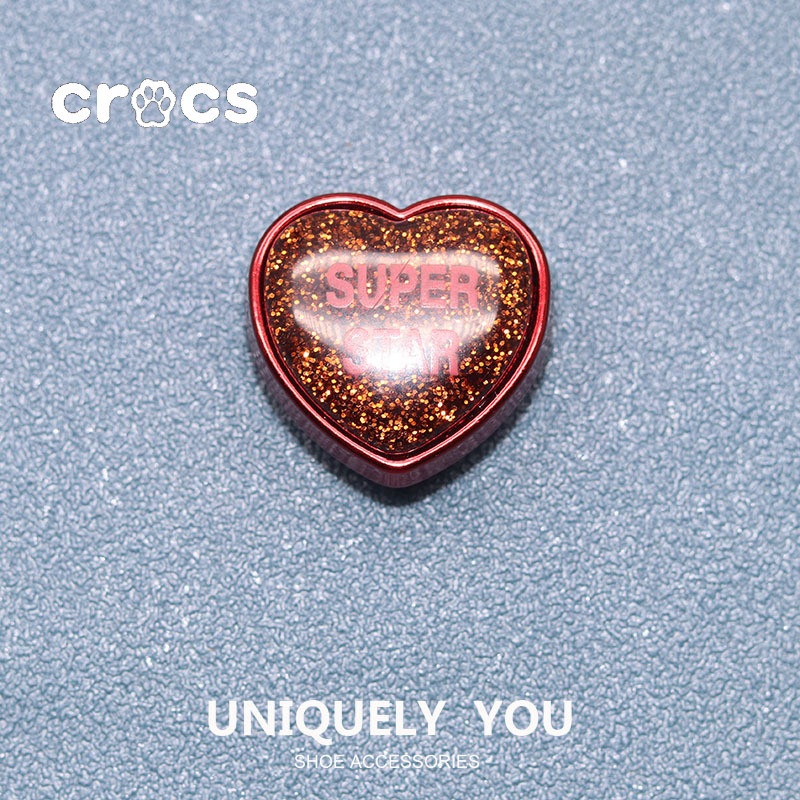 Crocs JIbbitz หัวใจโลหะ JIbbitz โลหะรองเท้าบาสเก็ตบอลหัวเข็มขัด charm Crocs อัญมณีดอกไม้รองเท้าอุปกรณ์เสริม