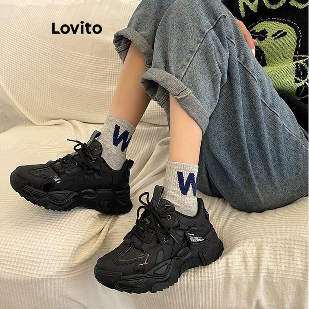 Lovito ลําลองธรรมดาเวอร์ชั่นเกาหลีอเนกประสงค์พื้นหนาเพิ่มความสูงรองเท้าผ้าใบระบายอากาศที่สะดวกสบายสําหรับผู้หญิง  LFA62230