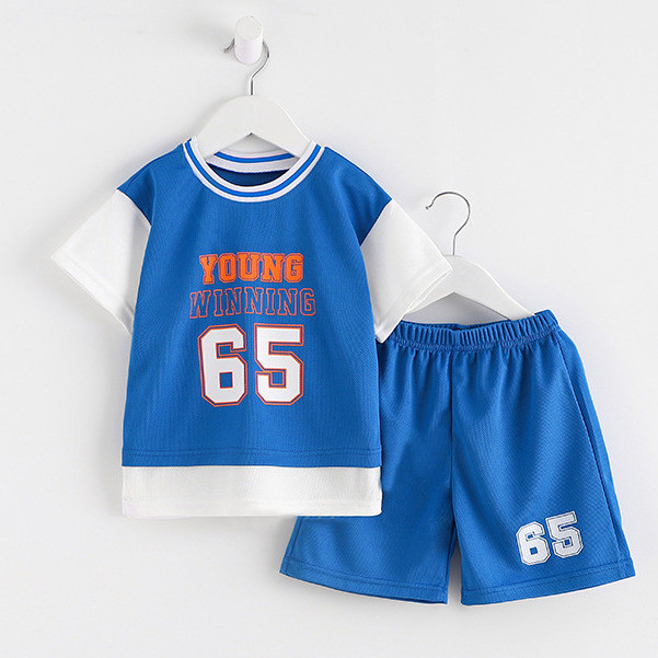 ฤดูร้อนเด็กกีฬาบาสเกตบอลชุดสไตล์ใหม่ชายแขนสั้นเสื้อผ้าแห้งเร็วสาวกางเกงขาสั้นกลางเด็กเล็กปลอมชุดสองชิ้น