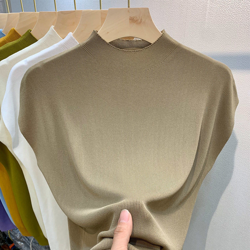 ผ้าไหมน้ําแข็งแขนสั้นเสื้อยืดสําหรับผู้หญิง 2026 ใหม่สไตล์ตะวันตก บาง-พอดี สั้นสีขาวครึ่งคอเต่าถักแขนกุดด้านบน