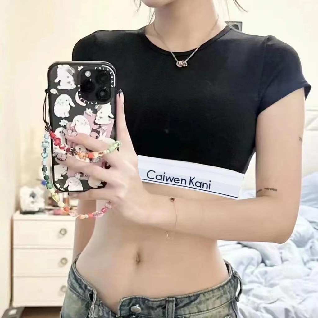 มีสไตล ์ และสะดวกสบายในระหว ่ างการออกกําลังกายของคุณด ้ วยเสื ้ อยืดแขนสั ้ นและเลกกิ ้ งสตรีของเรา - รูปที่ 2