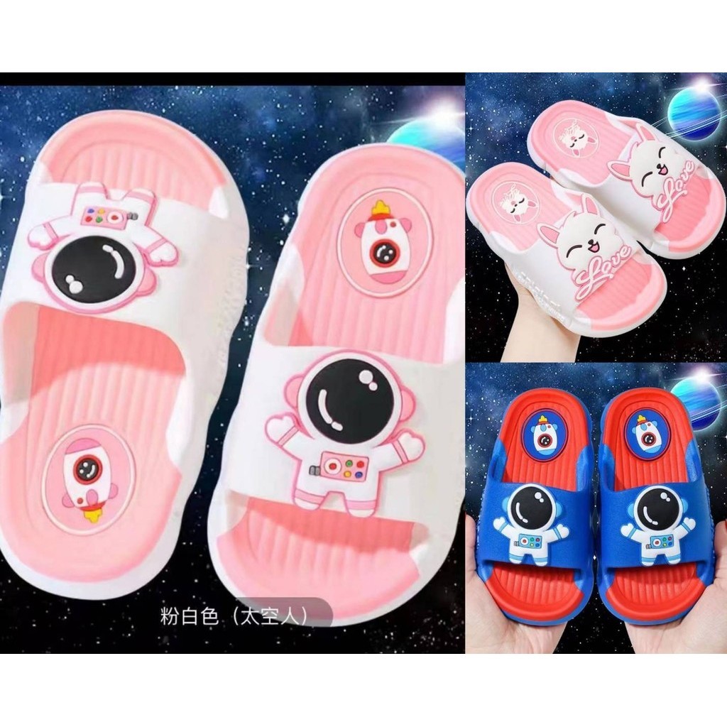 สินค้าใหม่ รองเท้าแตะเด็ก พื้นหนา ลายน่ารักๆ กันลื่นสวมใส่ สบาย