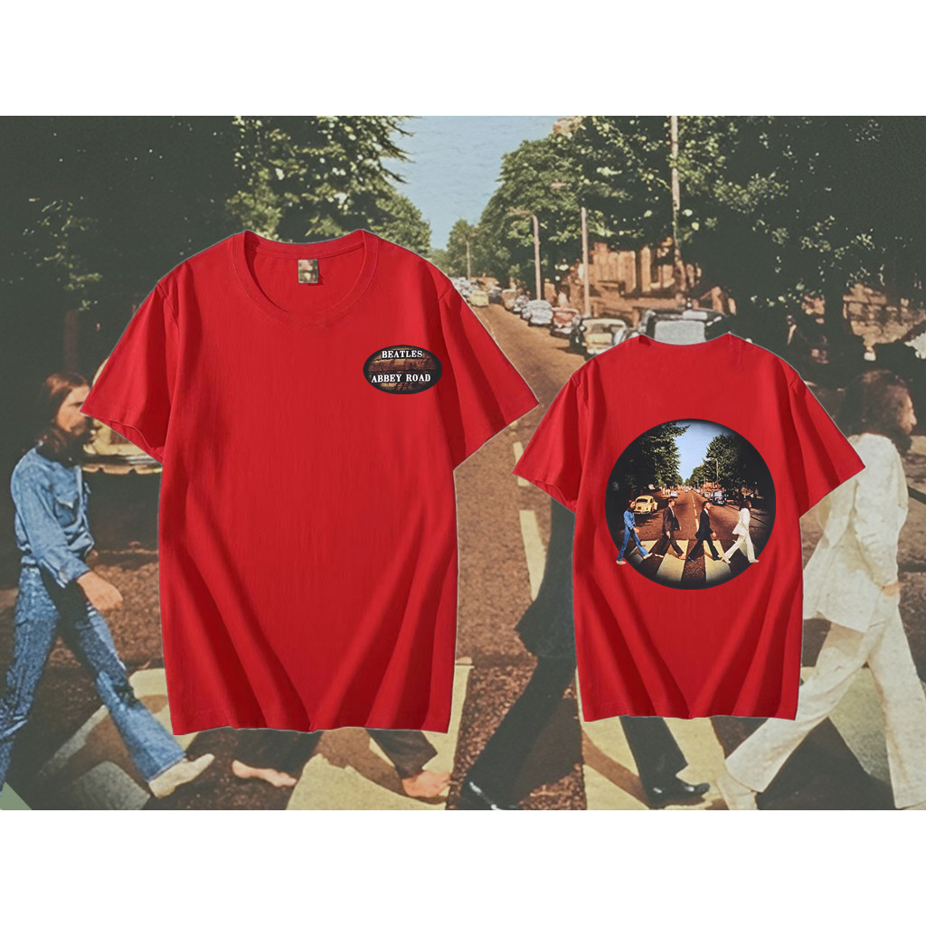 🔥 HOT  The Beatles The Beatles Across the Road เสื้อยืดพิมพ์ลายวงร็อค เสื้อยืดผ้าฝ้ายแท้คอกลม ผ้าฝ้า