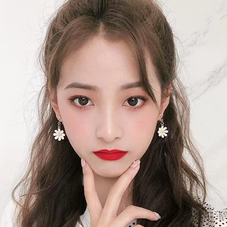 ต่างหู จี้ดอกเดซี่น่ารัก สไตล์เกาหลี ต่างหูแฟชั่นสำหรับผู้หญิง 1 คู่