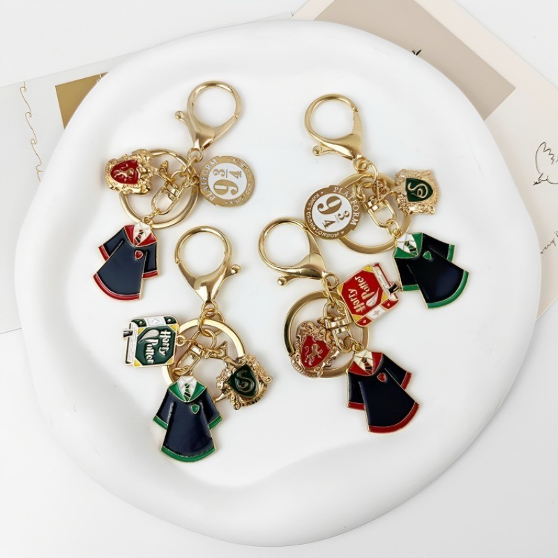 Creative Bachelor Graduation Uniform พวงกุญแจ Hogwarts College Badge รถไฟแพลตฟอร์มจี้พวงกุญแจสําหรับ