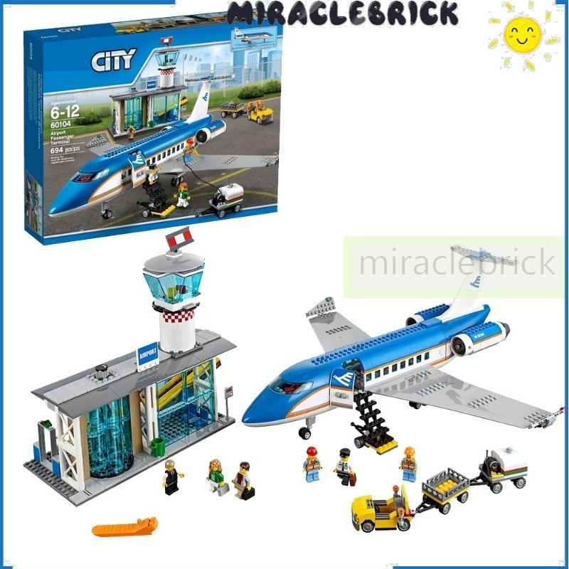 City Series Airport MOC เครื่องบินรุ่น Passenger Terminal (690+/PCS) ปริศนาสร้างสรรค์ประกอบอาคารบล็อกรุ่น DIY เพื่อนผู้ใหญ่ของเล่นเด็กของขวัญวันเกิด