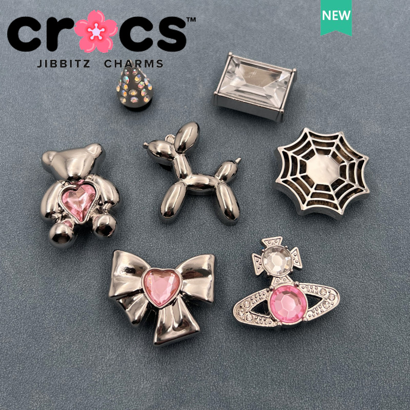 โลหะ jibbitz crocs charms รองเท ้ าหัวเข ็ มขัดโลหะเงิน Bow Bear รองเท ้ าโลหะผสมอุปกรณ ์ เสริม charm ปุ ่ ม