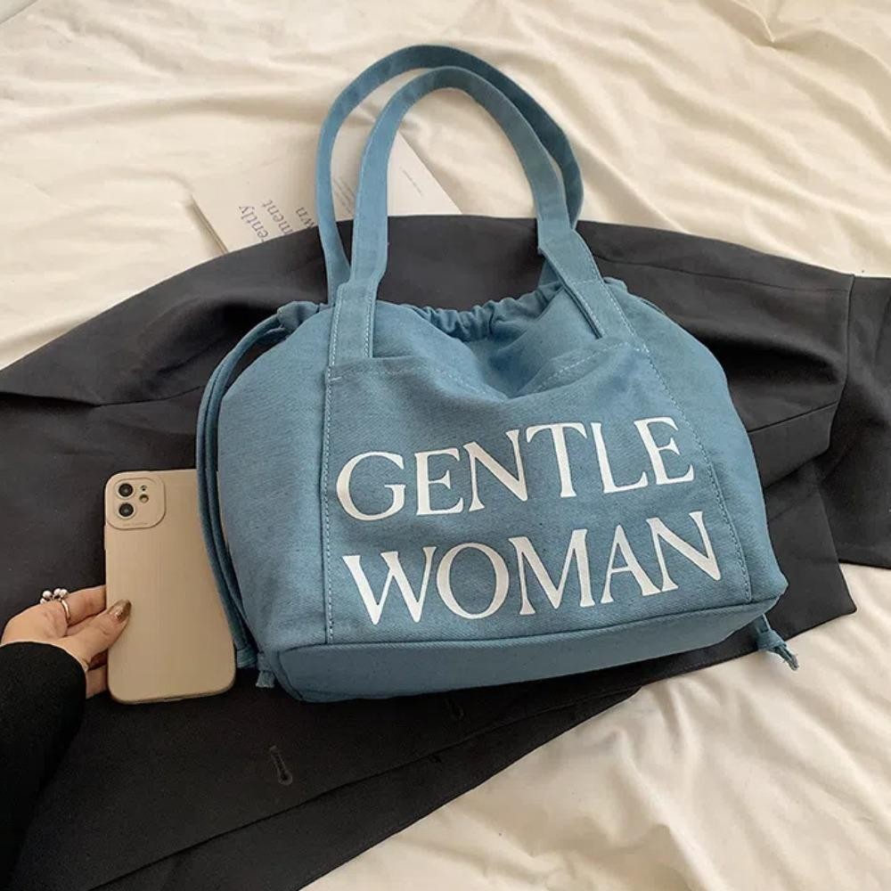 กระเป๋าสะพายไหล่ SEVENHALF Gentlewoman, กระเป๋าผ้าเดนิมหูรูดพิมพ์ลายตัวอักษร, ช้อปปิ้งแม่เหล็กจีบความจุขนาดใหญ่กระเป๋าถังหญิง